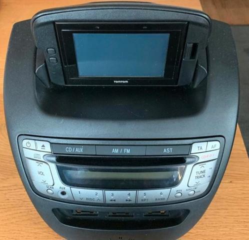 Originele autoradio  tomtom voor peugeot 107 , toyota aygo