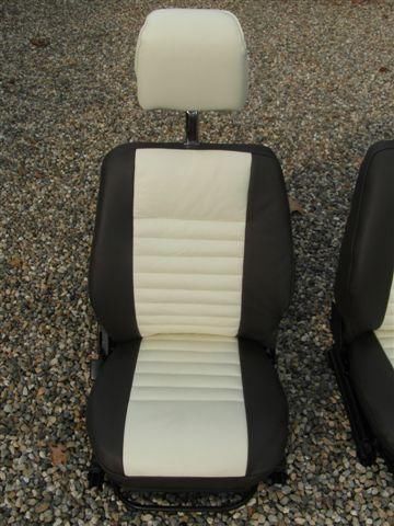 Originele Defender stoelen in exclusief leer stoelverwarming