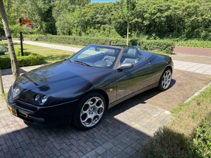 Originele Nederlandse Alfa Spider 3.0 V6 12V BJ 1997