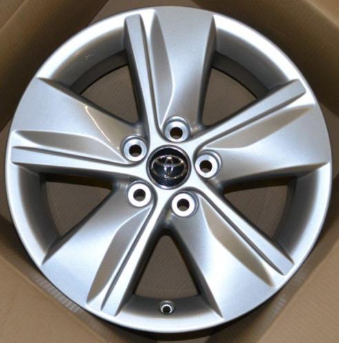 Originele velgen Toyota Auris Avensis 17 inch 449