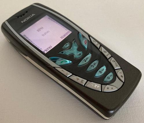 Originele Vintage Nokia 7210 GSM incl. Oplader en oortjes