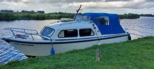 Originele Waterland 700  leuke gezinsboot  kajuitboot