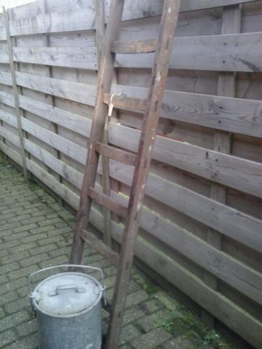 Oude fruitladder 170 cm hoog.034Bij De voordeur034