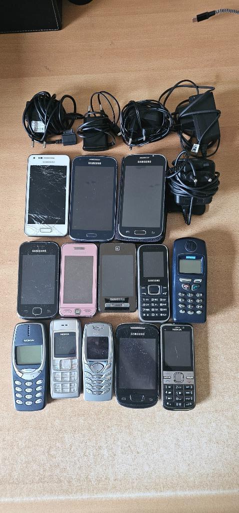 oude mobiele telefoons ,nokia,samsung,siemens
