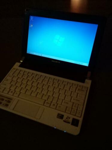 Oude netbook mini laptop