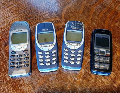 Oude Nokia mobieltjes gsm 3310 losse telefoons vintage retro