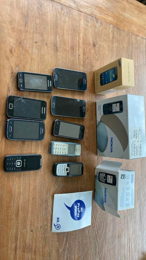 Oude telefoons Samsung, Nokia, Vodafone