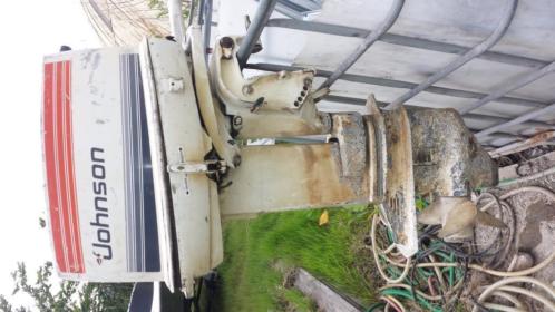 oudere Yamaha 6PK kortstaart en Johnson 35PK kortstaart