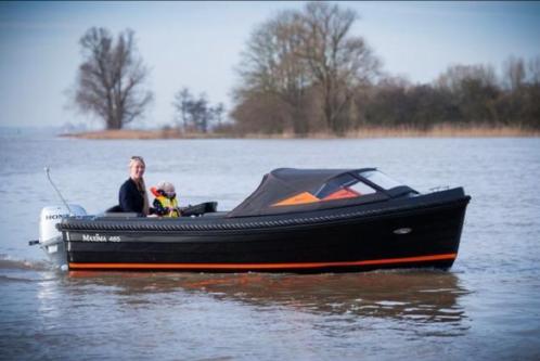 Paasshow AVR Watersport Maxima 485 bij ons in de showroom