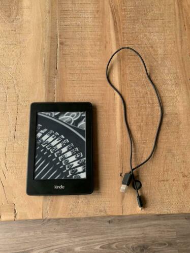 Paperwhite kindle e-reader