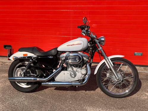 Parelmoer witte Harley sportster Custom 883  NIEUW STAAT