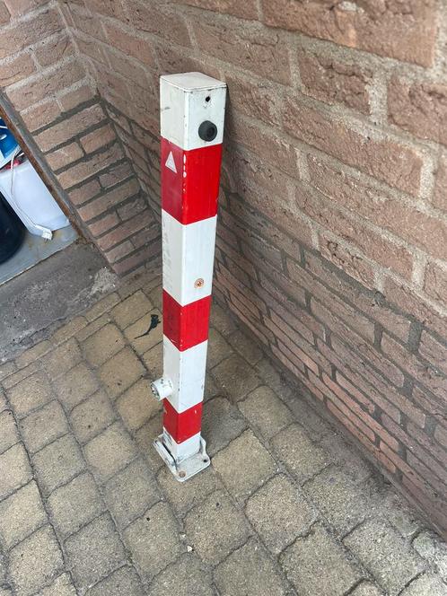 Parkeerpaal met slot (klapbaar)