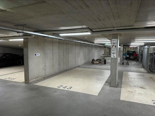 Parkeerplaats in Garage - Oud West - Direct beschikbaar
