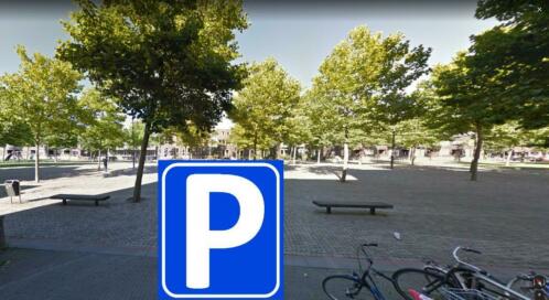 Parkeerplaats op IJburg Joris Ivensplein Amsterdam