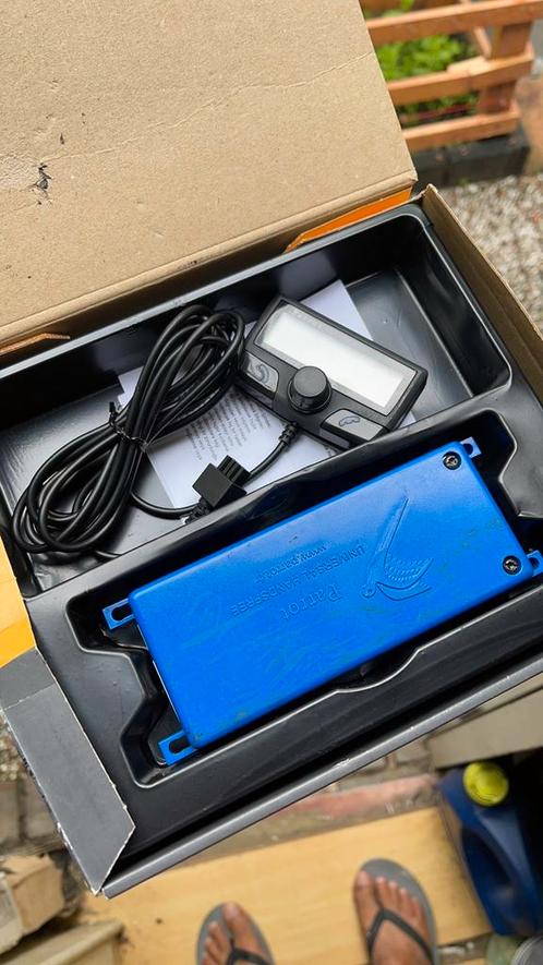 Parrot ck3100 bluetooth carkit 45,- inbouwen ook mogelijk