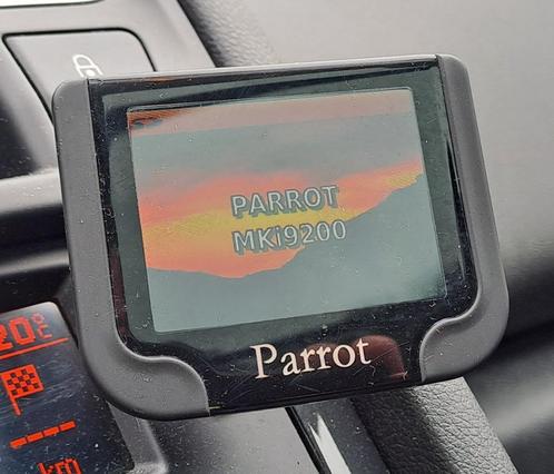 Parrot MKi 9200 scherm (Kras- en vlekvrij in nieuwstaat)