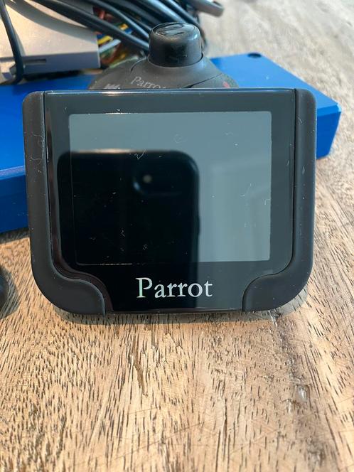 Parrot MKi9200 Advanced Bluetooth Handsfree Carkit