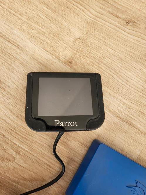 Parrot MKI9200 BlueBox mt display