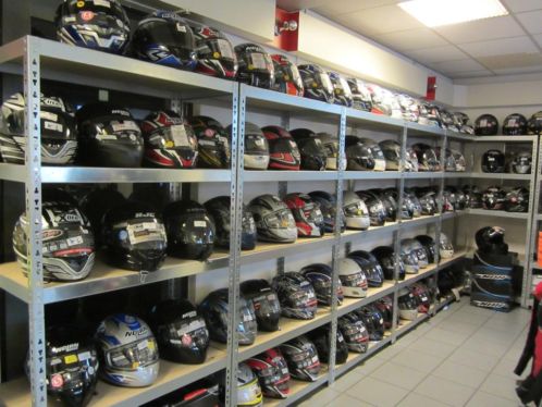 Partij 150 helmen Nolan Schubert Xlite HJC Xenzo Bayard enz