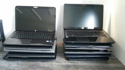 Partij ongeteste laptops compleet met hardschijf en geheugen