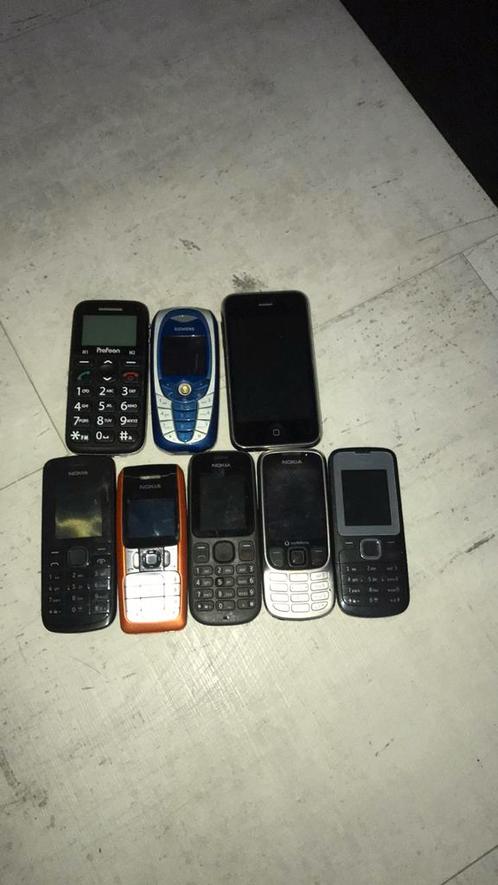 Partij oude Nokia telefoons