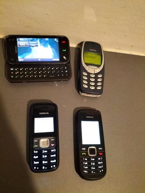 Partij retro Nokia telefoons. Werkende gsmx27s