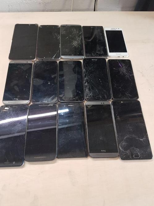 partij telefoons voor hobby of onderdelen