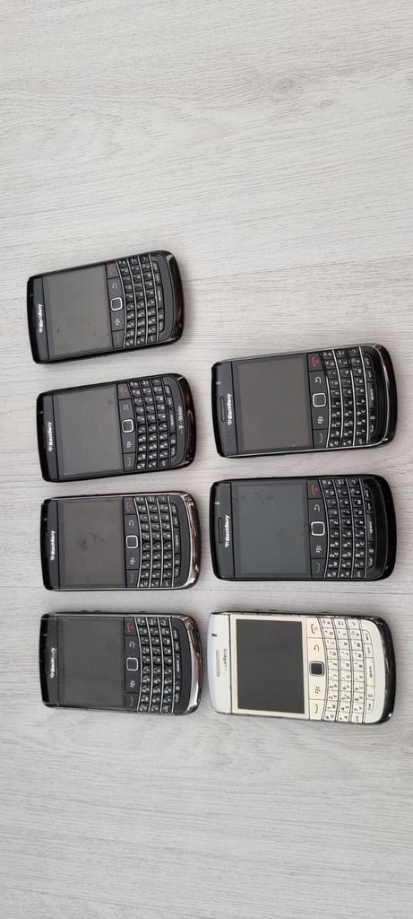 Partij van 7 blackberryx27s  9700