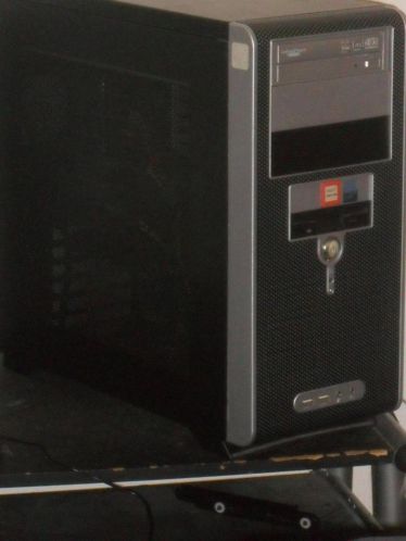  PC Intel Core2 QUAD Q6600 4x 2,4 ghz,4GB RAM,100goed