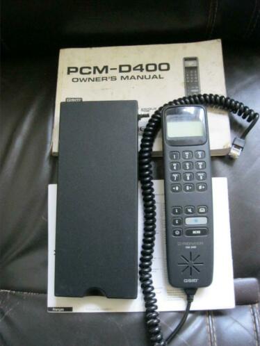 PCM - D4000 pioneer - Vintage GSM van een Jaguar