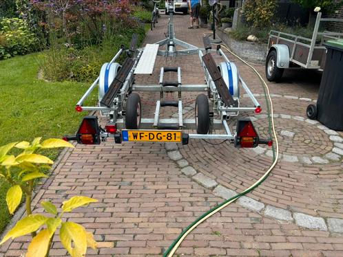 PEGA kanteltrailer  boottrailer  1350 KG  Geremd