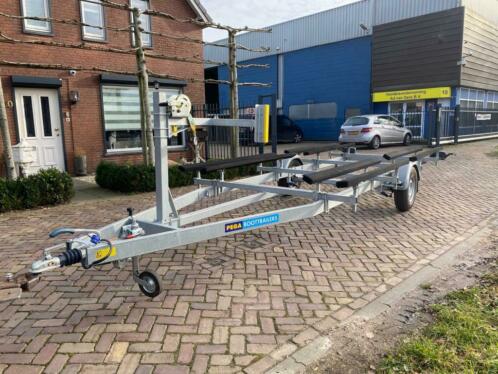 Pega trailer met kenteken voor ponton boot NIEUW