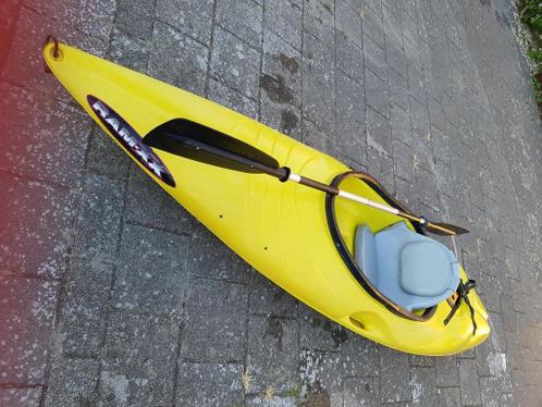 Pelican Toer kayak  Kano met goede rugsteun en peddel