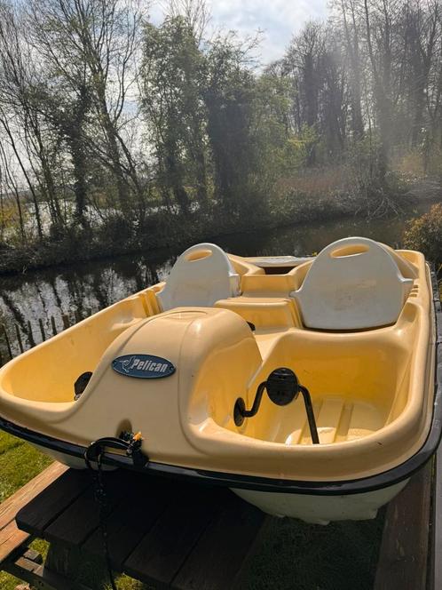 Pelican waterfiets voor kinderen.