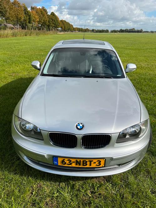 Perfecte () BMW 120iExecutive2e eigenaar5DRleerNL-auto