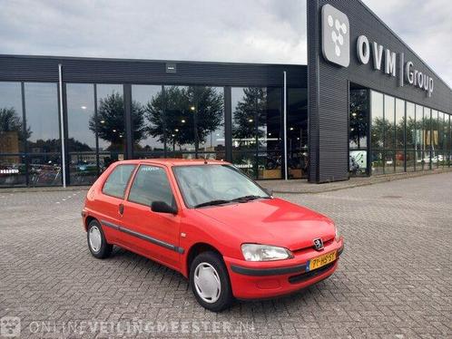 Personenauto Peugeot, 106, rood, bouwjaar 2001  224755 K