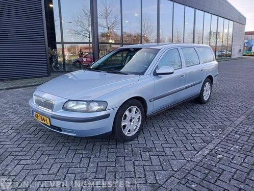 Personenauto VOLVO, V70 - 2.4, blauw, bouwjaar 2001