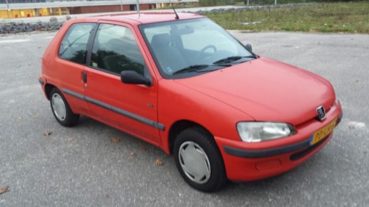 Peugeot 106 1.1 XN 1996 Rood