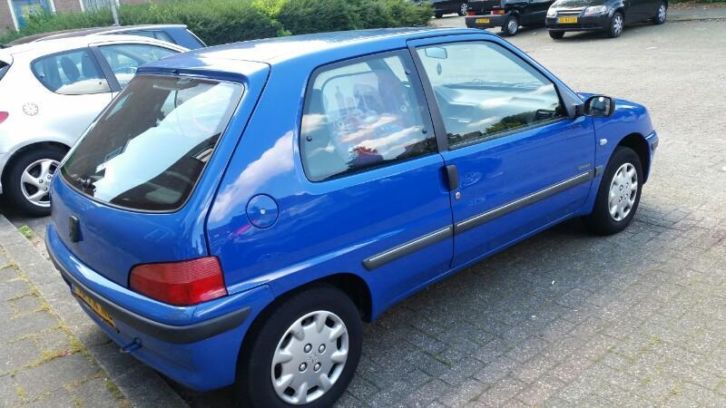 Peugeot 106 1.5 Accent DSL 2000 Blauw