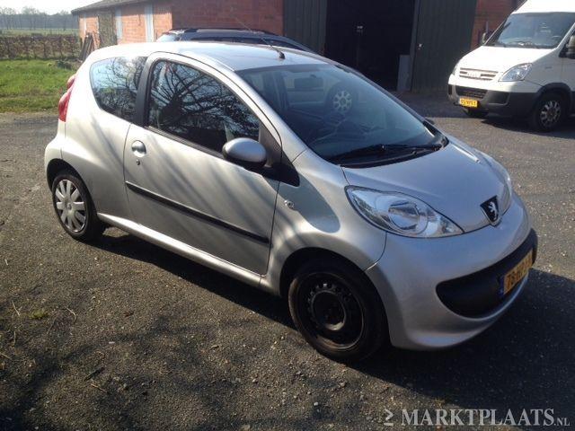 Peugeot 107 1.0 12V 2009 zilver apk AIRCO electrische ramen