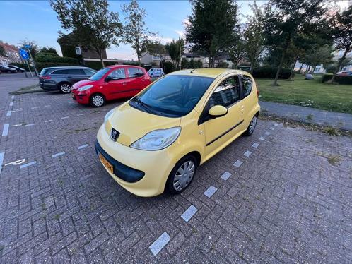 Peugeot 107 1.0 12V 3DR 2006 Geel