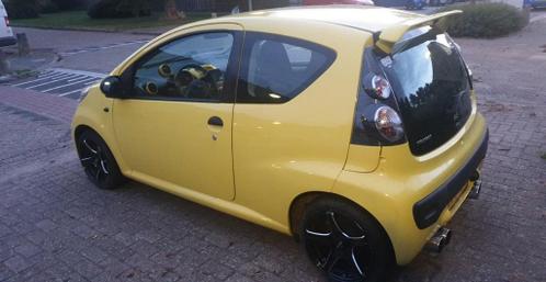 Peugeot 107 1.0 12V 3DR 2007 Geel