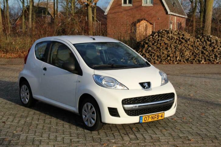 Peugeot 107 1.0 12V 3DR 2010 Wit