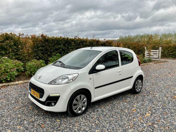 Peugeot 107 1.0 12V 5-deurs 2014 Airco, Navigatie, Wit