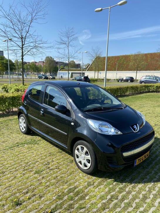 Peugeot 107 1.0 12V 5DR 2010 Zwart -