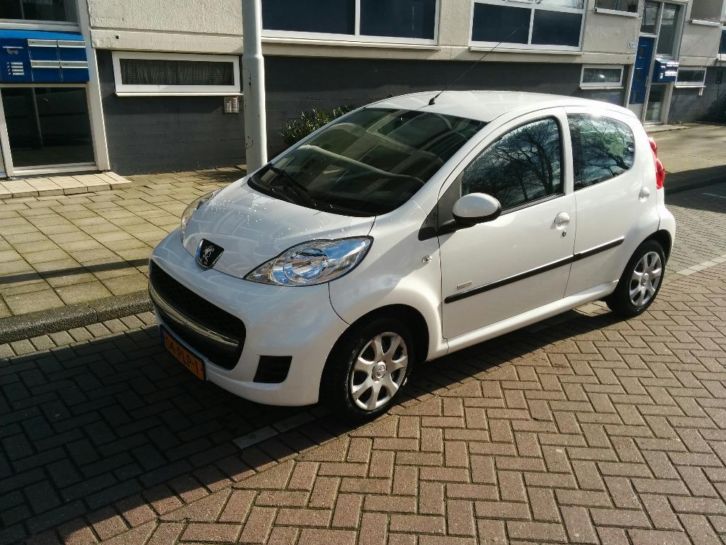 Peugeot 107 1.0 12V 5DR 2011 Wit