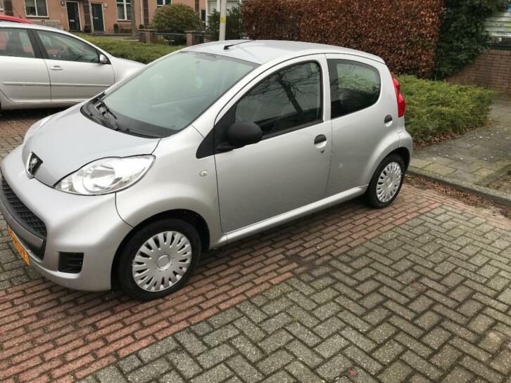 Peugeot 107 1.0 12V Airco 5DR 2011 Grijs Leren bekleding