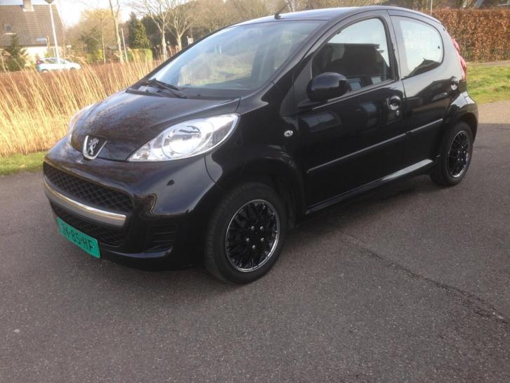 Peugeot 107 1.0 12V XR 5 Drs Electrisch pakket 35.000 Km 