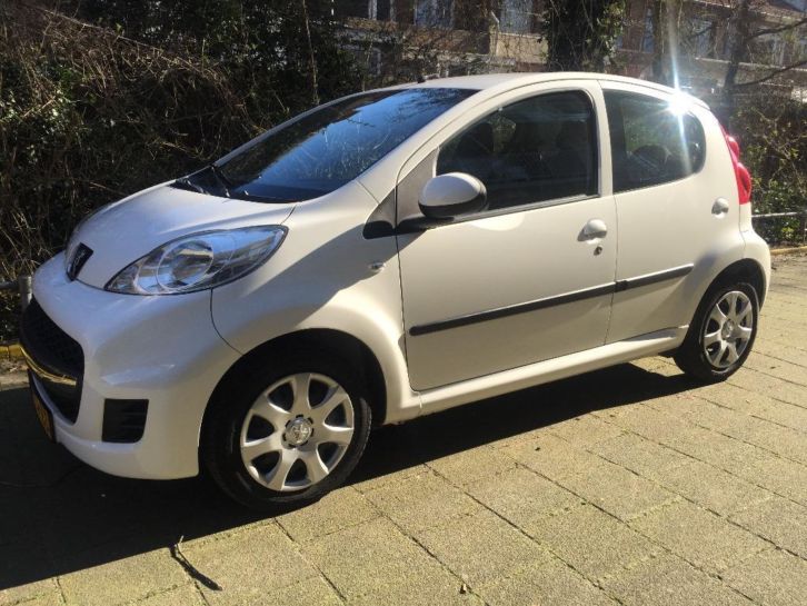 Peugeot 107 1.0-12V XR  Airco  5DRS  Nieuwe APK