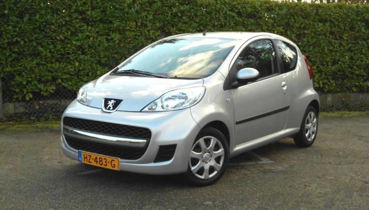 Peugeot 107 1.0 XS Airco  Nieuwstaat